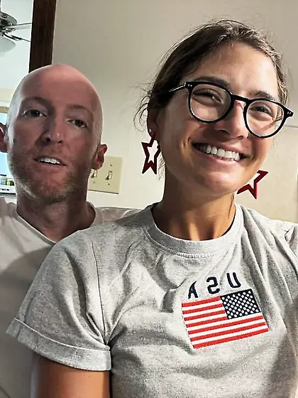 Grace sexy non-nude chick beautiful feet/face/legs