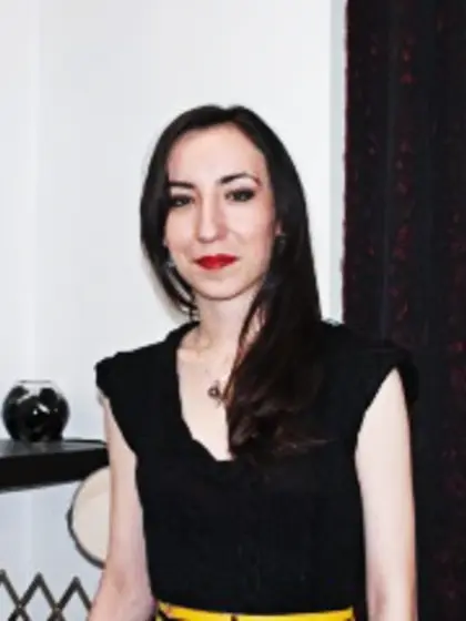 Brunette natalia perform dancing