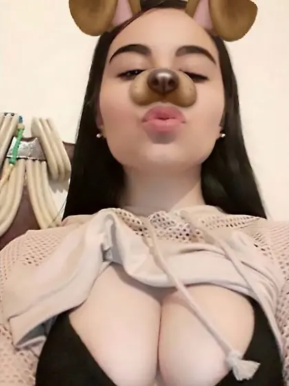 el tuyo es el pico mas grueso que he tenido dentro