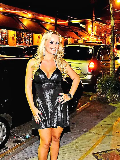 Cinthia Santos pulls up her sexy black corset and gets her wet a