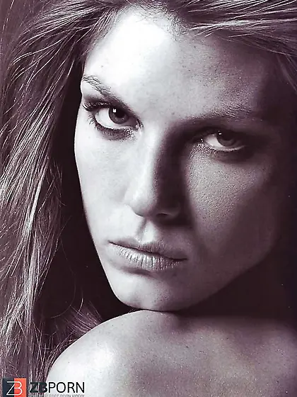 Angela Lindvall !