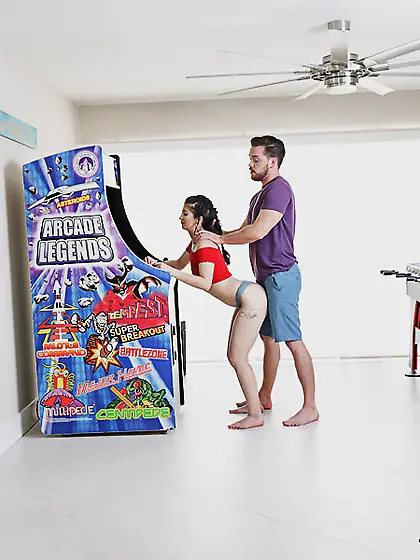 Petite brunette Coralee Summers gets her trimmed pussy drilled