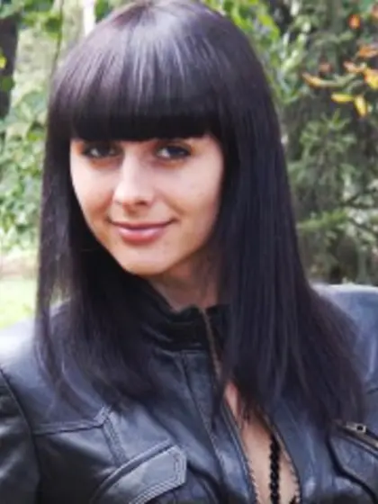 Brunette tanya perform dancing