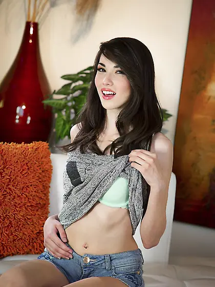 Emily Grey is a hot little piece of ass with a shaved pussy mast