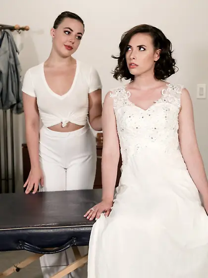 Whitney Wright and Casey Calvert make each other cum