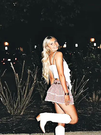 Slut Maddie loves showing off her tits and pussy