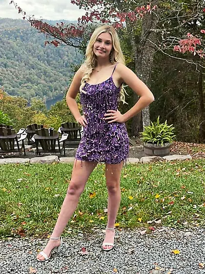 Slut Maddie loves showing off her tits and pussy