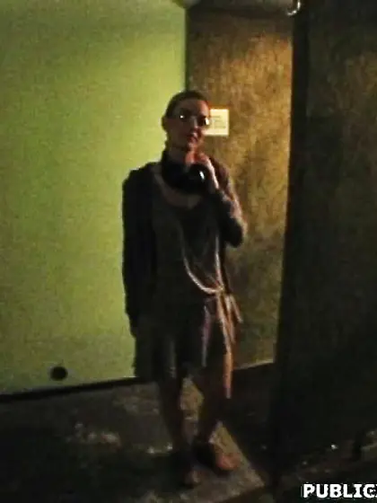 Slutty chick sucking strangers