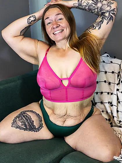 Fetish - Flabby body and sagging breasts