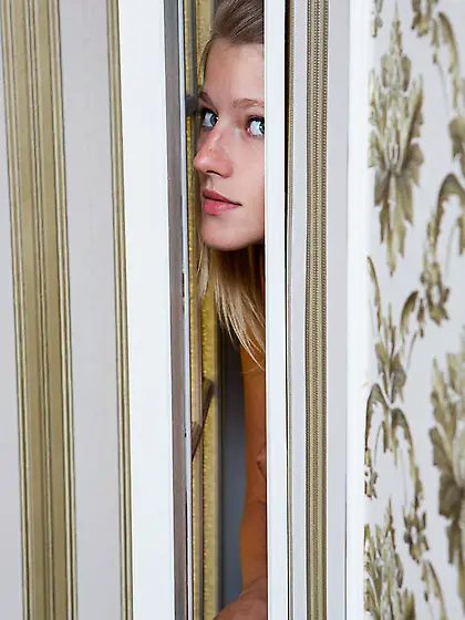 Blonde shows tight plump pussy on fancy large...