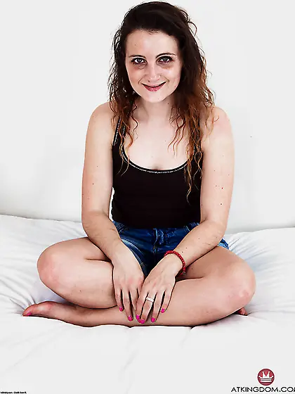 Mature barefoot pussy