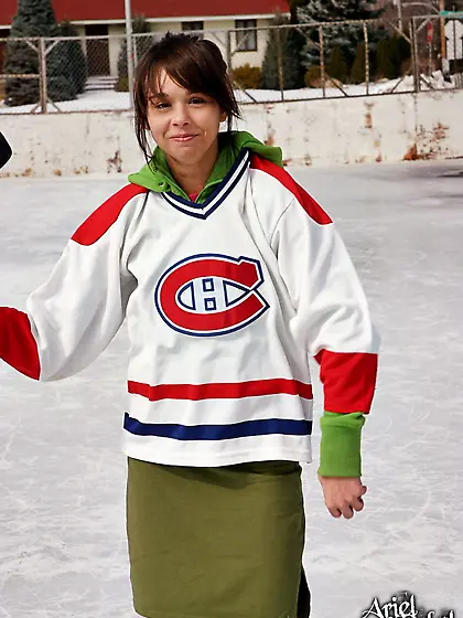 Seductive Ariel Rebel goes out on a skating-rink to play kinky h