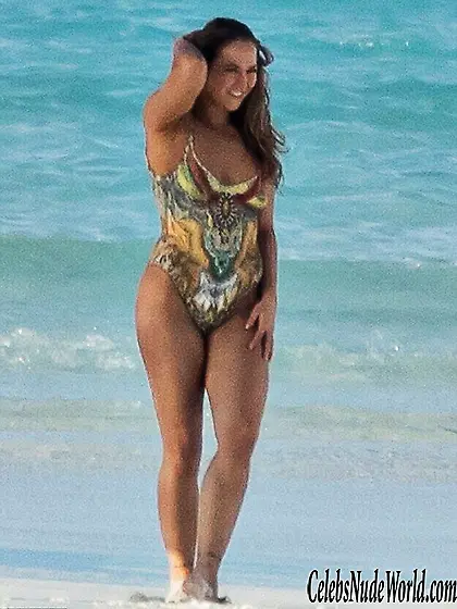 Sexy pics of Ronda Rousey