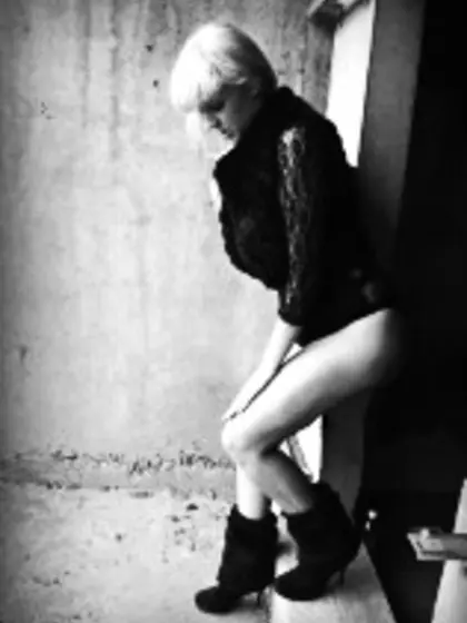 Blonde Vicky Dancing.