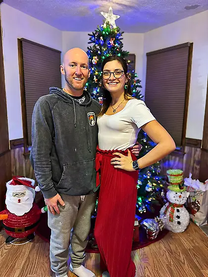 Grace sexy non-nude chick beautiful feet/face/legs