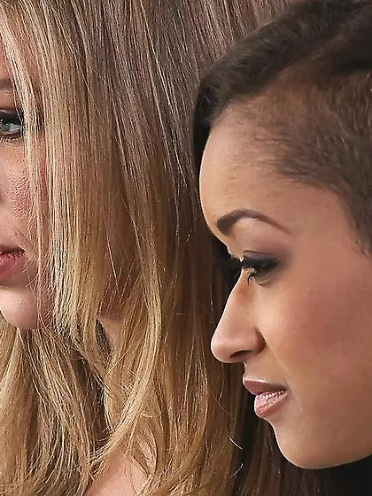 American mature milf strapon