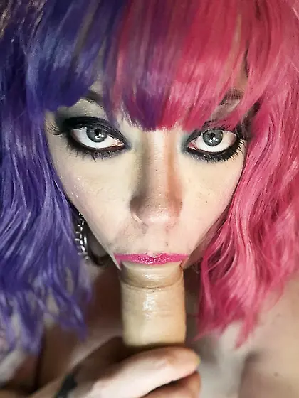 Tina Snua Selfies #105