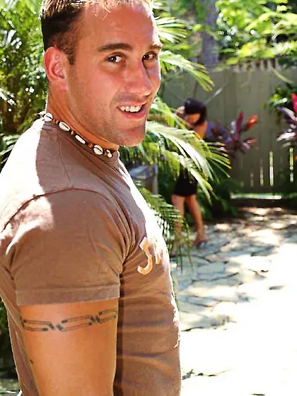 Vanessa Videl takes her clothes off outdoors and blows her lover