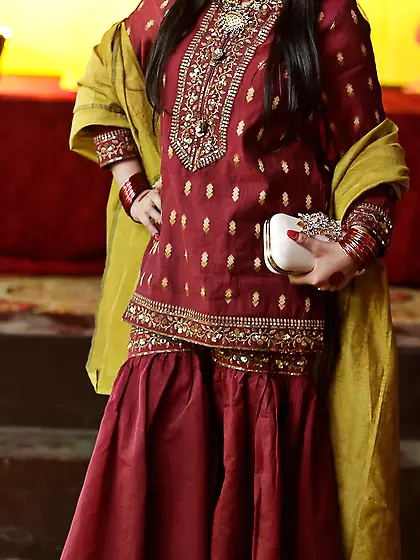 Maid In Pakistan - #Pyasiii Milfs