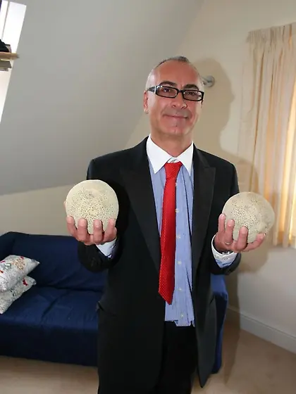 35 yo Blonde Starr Hand jobs