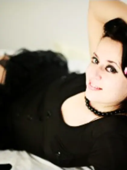 Brunette nicolle perform anal