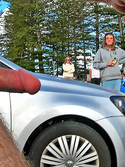 WNBR Byron Bay public erection flasher for ladies