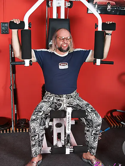 Naughty fitness teen babe