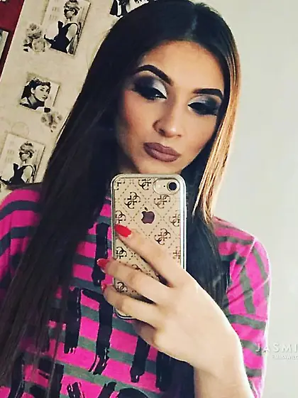 Teen tiny tits dildo webcam