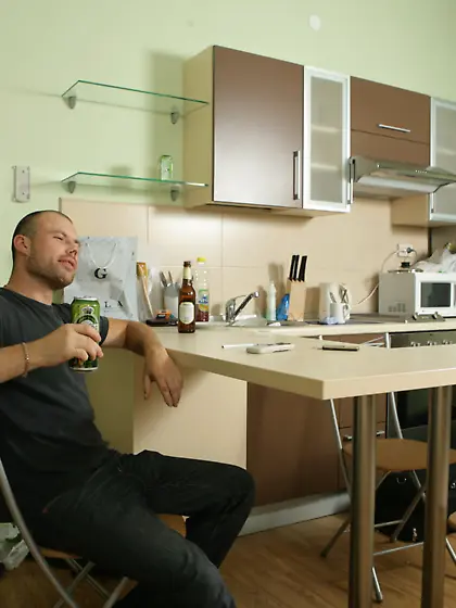 Red-haired Elena has a