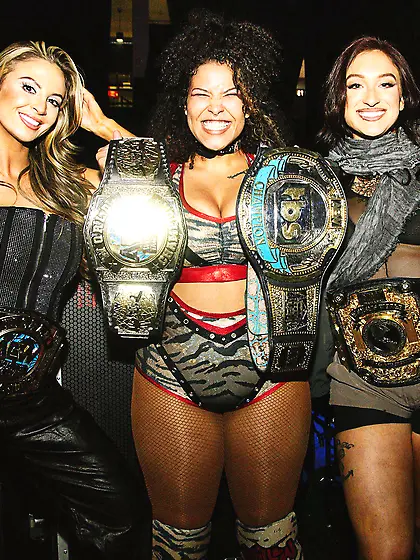 Harley, Willow, Kris - AEW babes