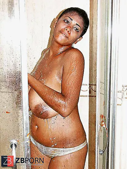 Massive titties decorated in ketchup