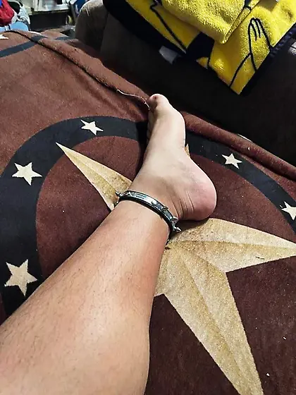 Guys wearing anklets