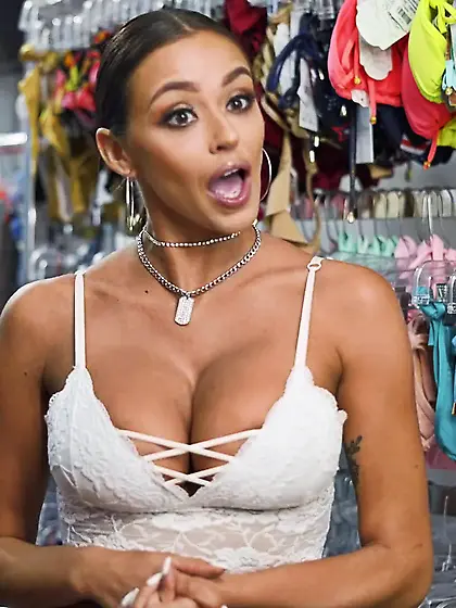 Gia Oh My and Armani Black licking with great pleasure