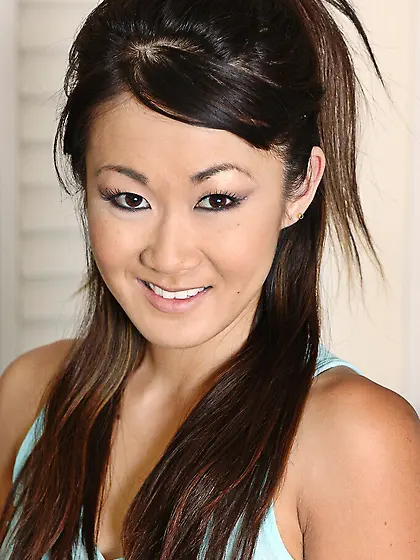 Taya Talise pulls off her jeans and panties to show you her hair