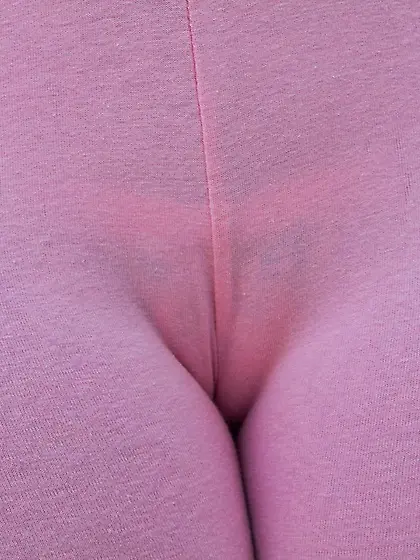 American brunette fat cameltoe