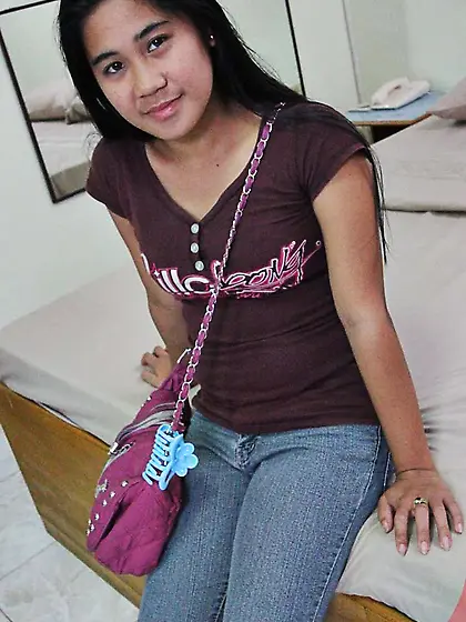 Asian takes T-shirt off just like her lingerie and gives sexual