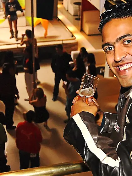 Fishnets-clad mature lady riding this guy's massive exotic