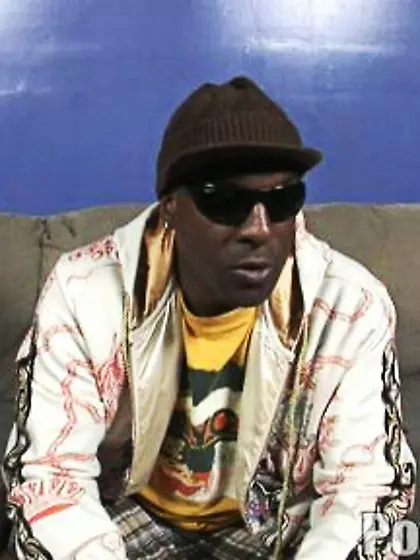 Black guy puts massive