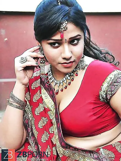 Gorgeous Jyothi Aunty