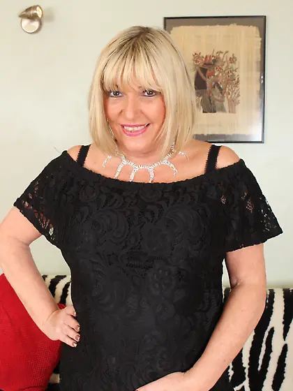 Horny chubby granny sucks and fucks a tattoo artist