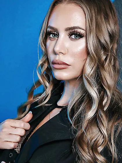 American hardcore blonde ass stockings