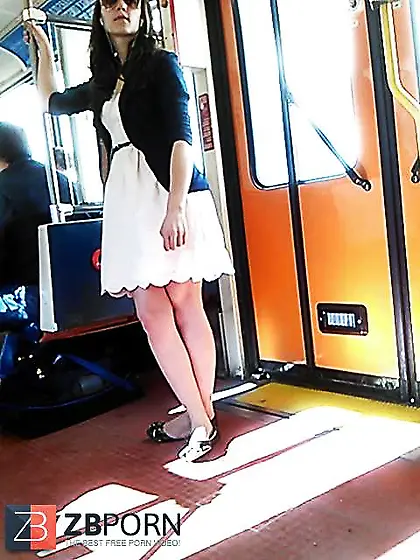 Voyeur Candid - More transit cuties