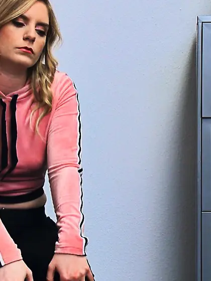 Curvy woman does not want sex with this officer