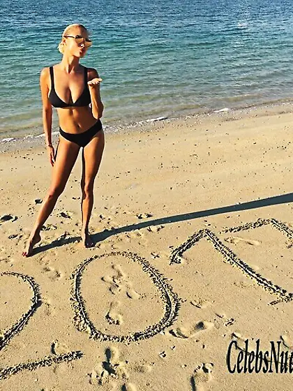 Rose Bertram Sexy Photos