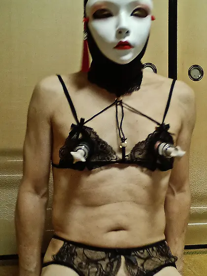 Feeling while wearing women's underwear