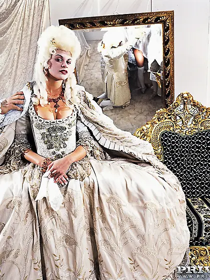 Victorian whore enjoys fucked