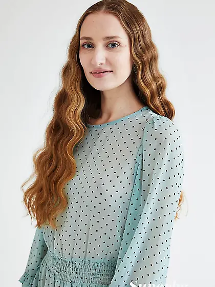 Tiny redhead babe shows tight body and small...