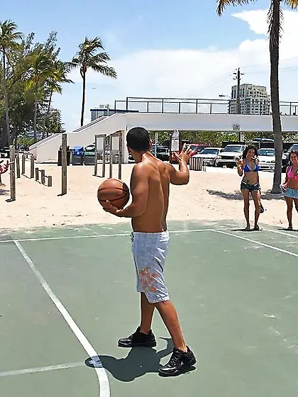 Bikini clad latinas China Doll and Carmen Love enjoy big cocks i