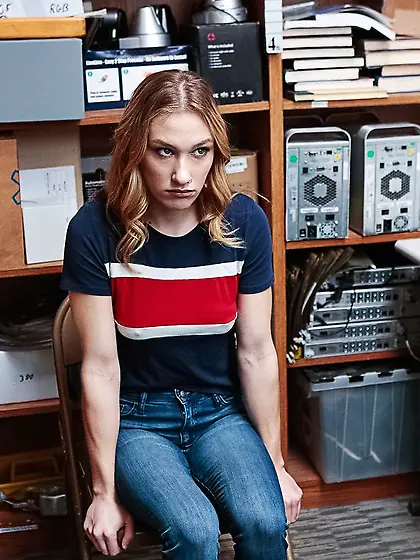 Guard gropes and bangs a thieving white girl