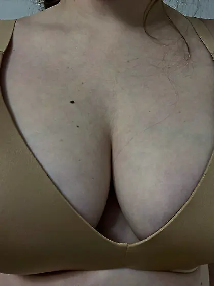 Aria - Unhappy busty 38D gf in exless relationship